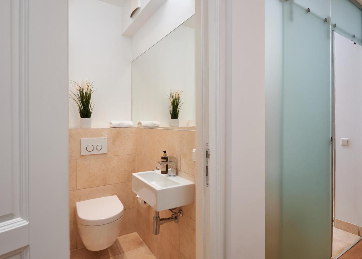 35Qm Deluxe Apartment Suites Im Stil Design Hotel Vosteen Naehe Der Kaiserburg Nuremberg Luaran gambar